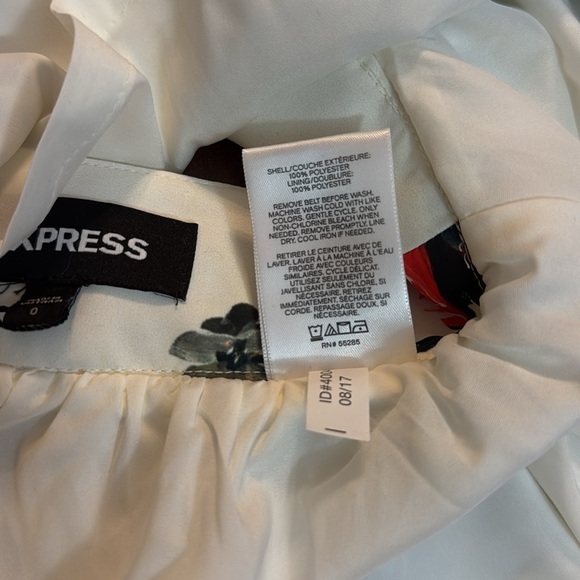 EXPRESS Floral Skirt Size 0 - Picture 5 of 8
